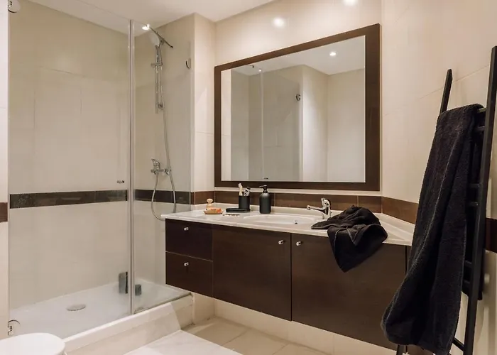 Апартаменти Male - 3 Bedrooms In Arroios