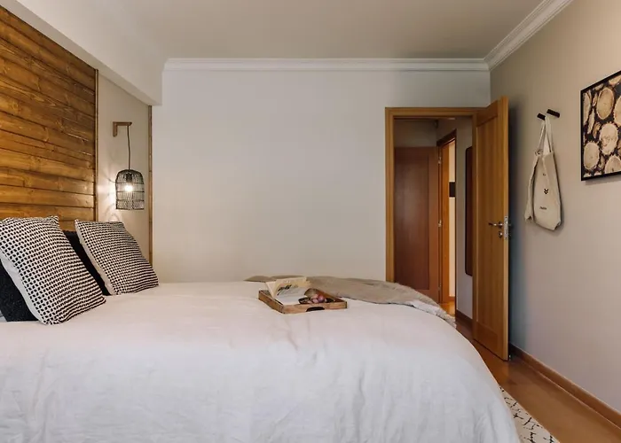 Апартаменти Male - 3 Bedrooms In Arroios *