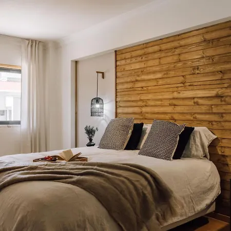 Male - 3 Bedrooms In Arroios * リスボン