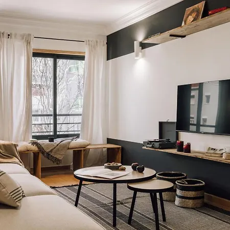 Male - 3 Bedrooms In Arroios リスボン